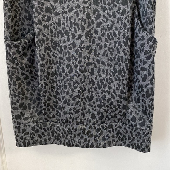 Cute leopard apron dress/top - Picture 4 of 4